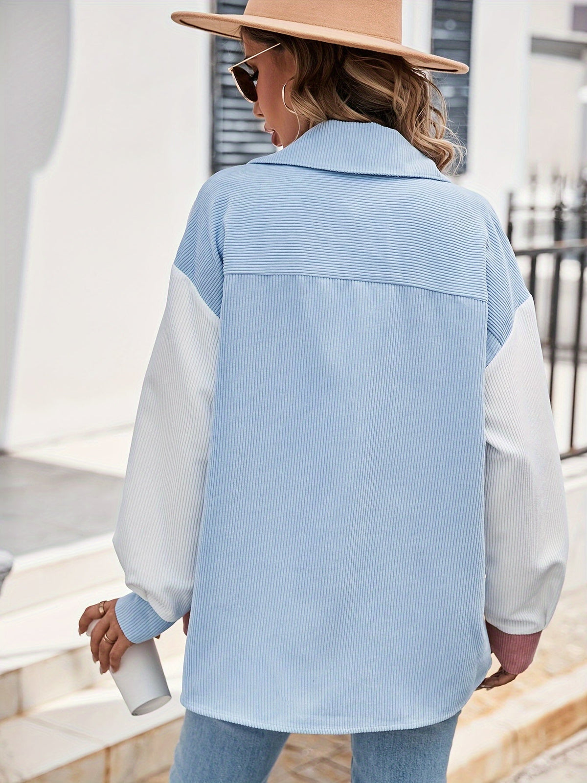 Kleurvolle blouse met knoopsluiting — afbeelding 4