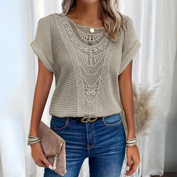 Top met vintagedetails en kantlook