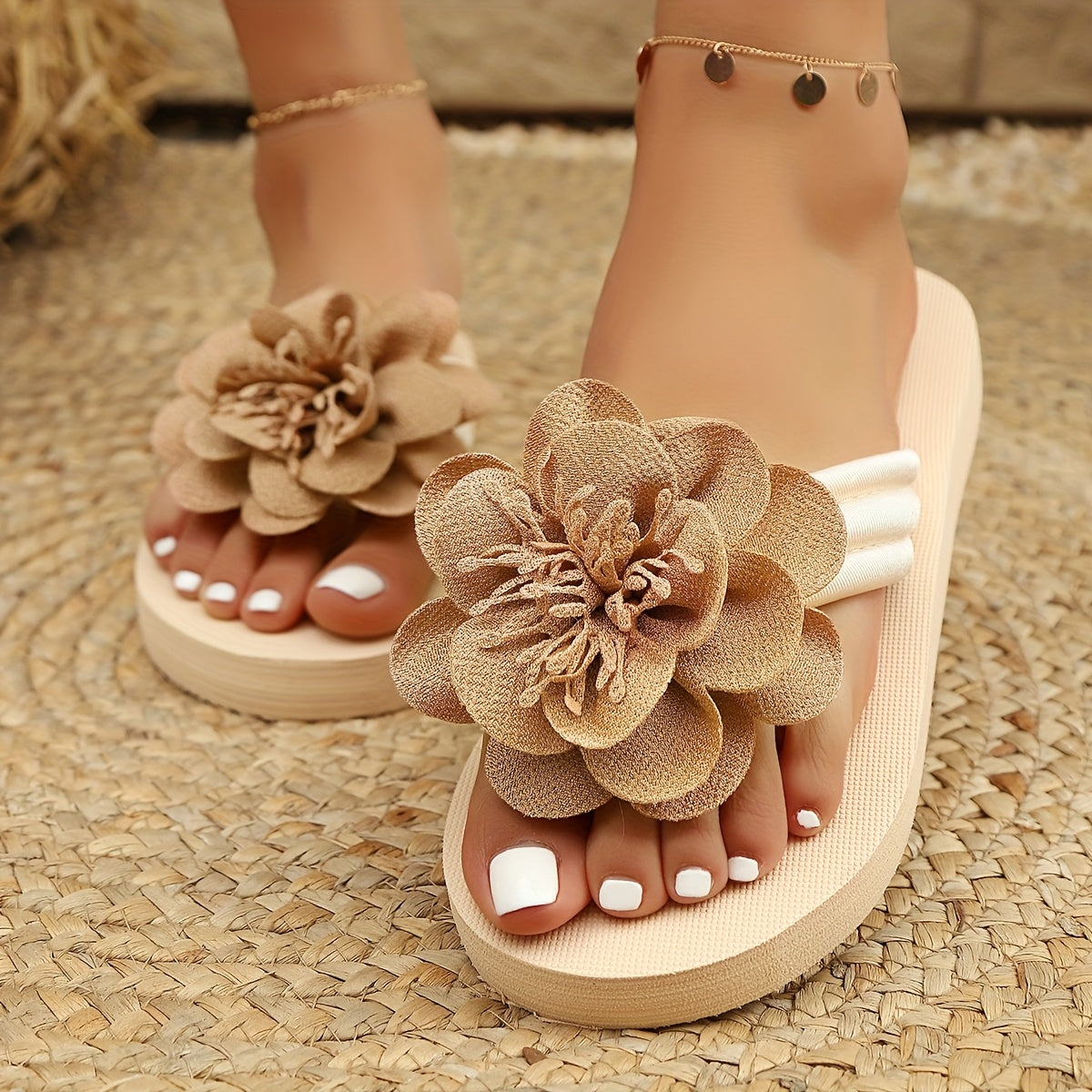 Dames slippers met bloemdetaillering voor de zomer