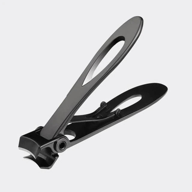 Portable nail clippers