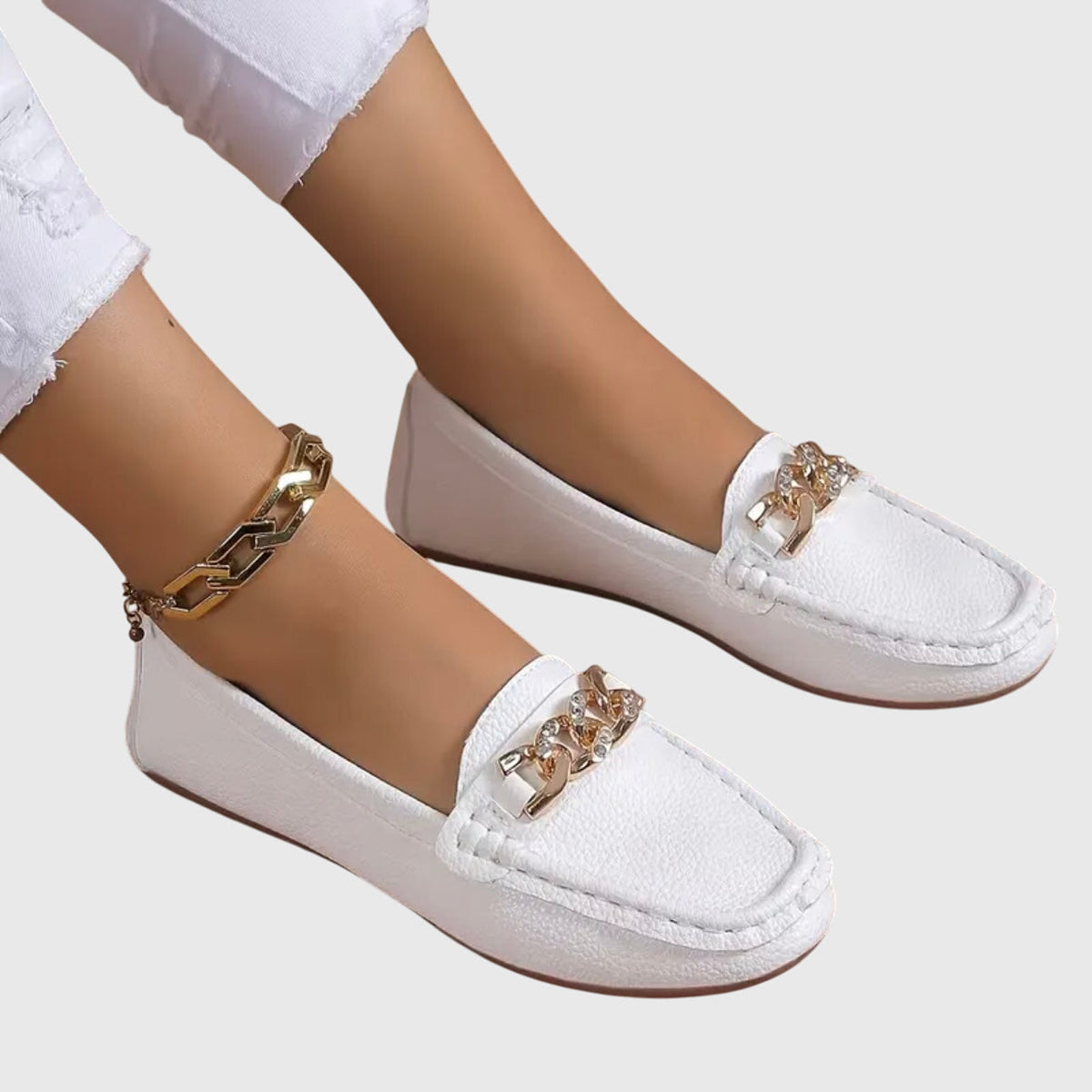 Damesloafers met goudkleurige ketting en zachte binnenzool