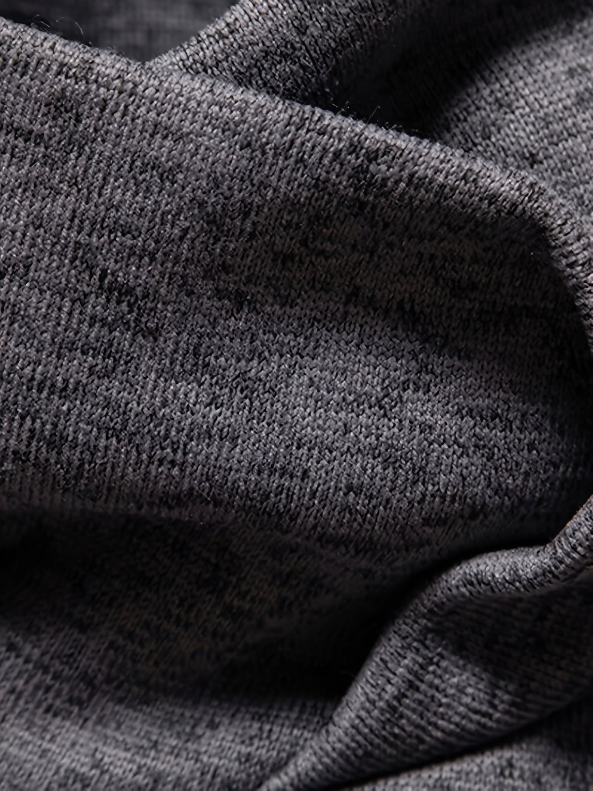 Roger | Herentrui met watervalkraag en knoopdetails