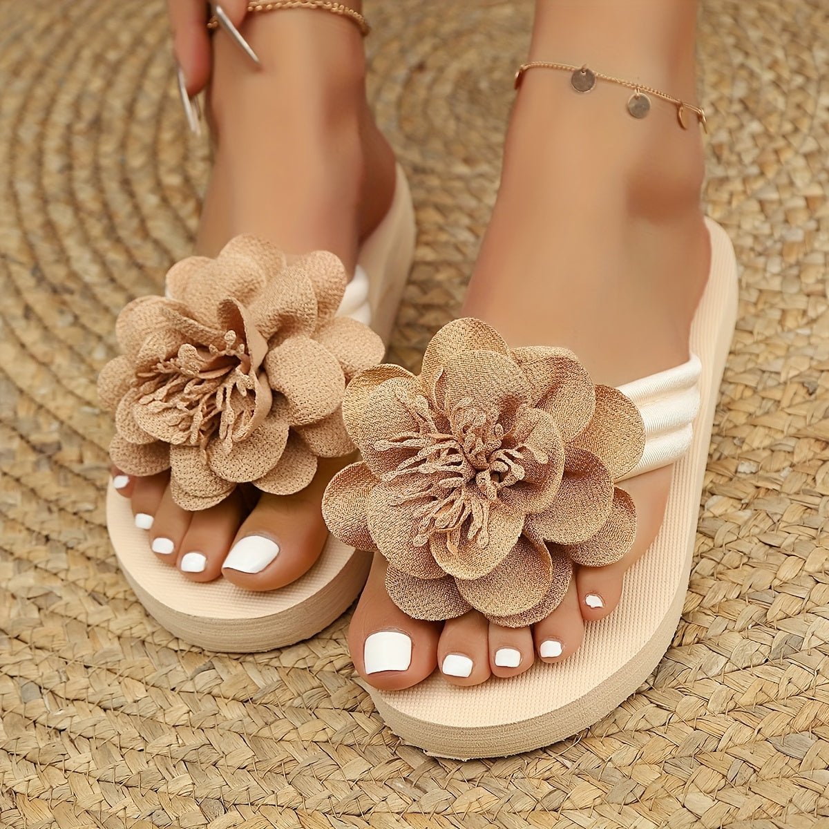 Dames slippers met bloemdetaillering voor de zomer