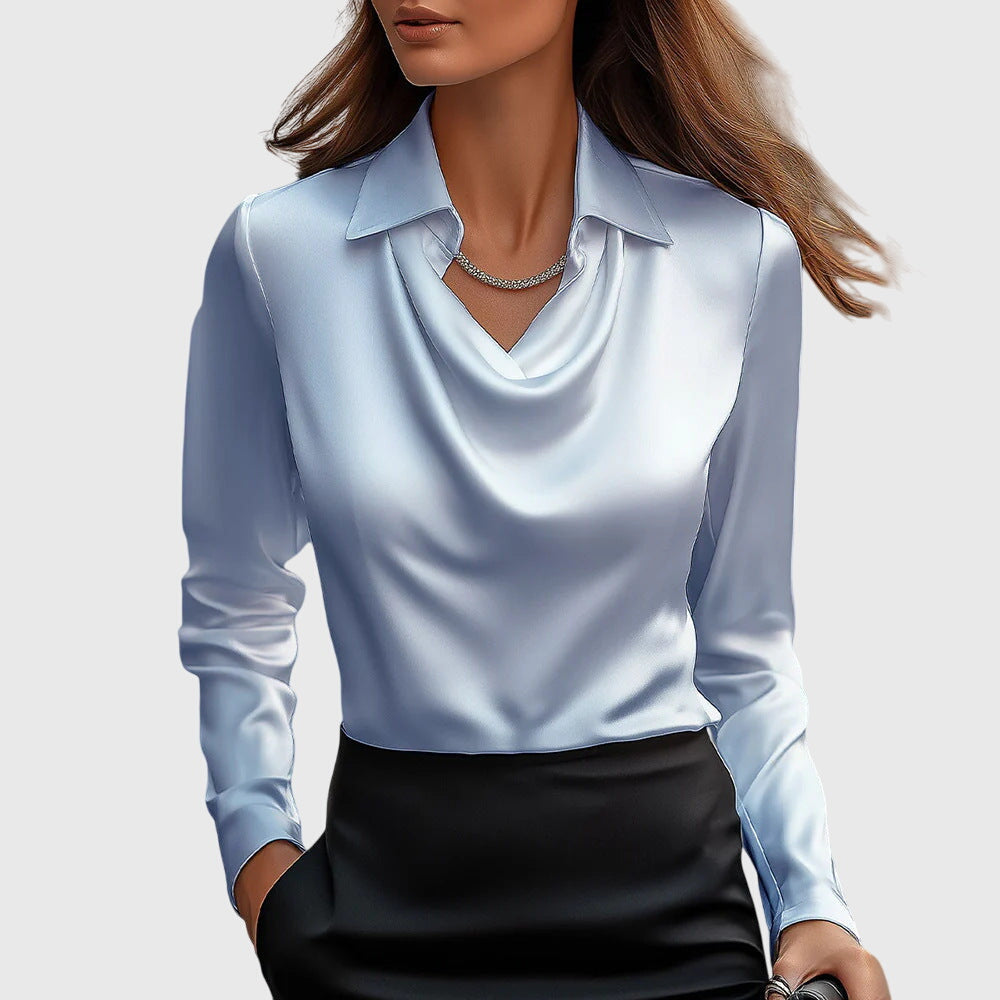Elina | Glanzende damesblouse met geplooide halslijn