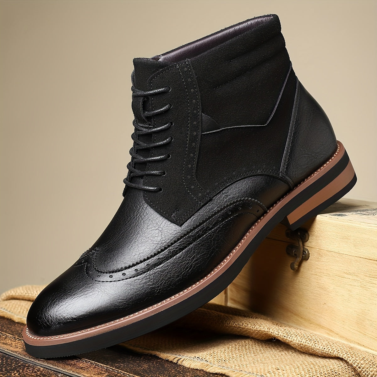 Enkellaarzen met vleugelneus, broguedetails en veters
