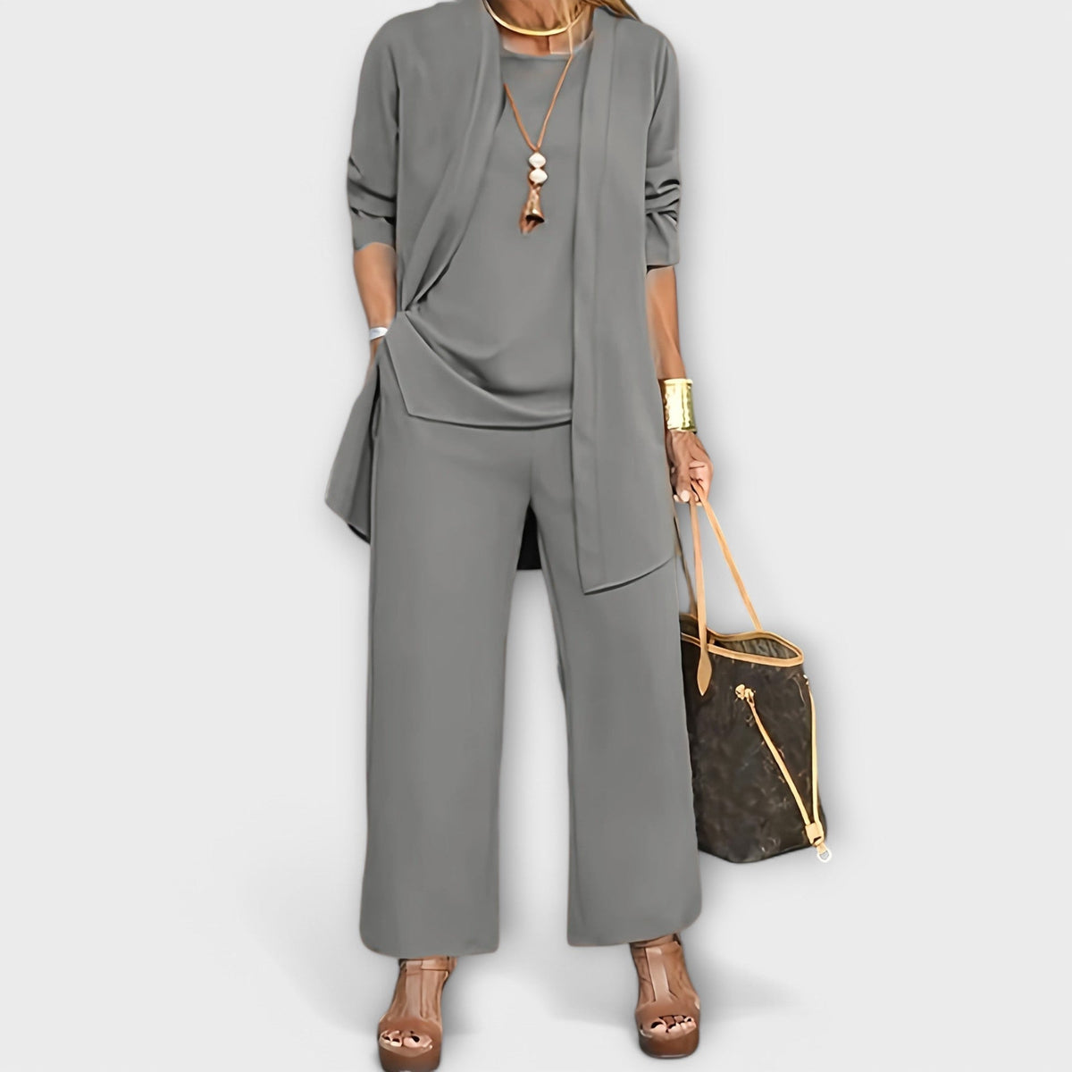 Fiona | Driedelige set met broek, top en vest
