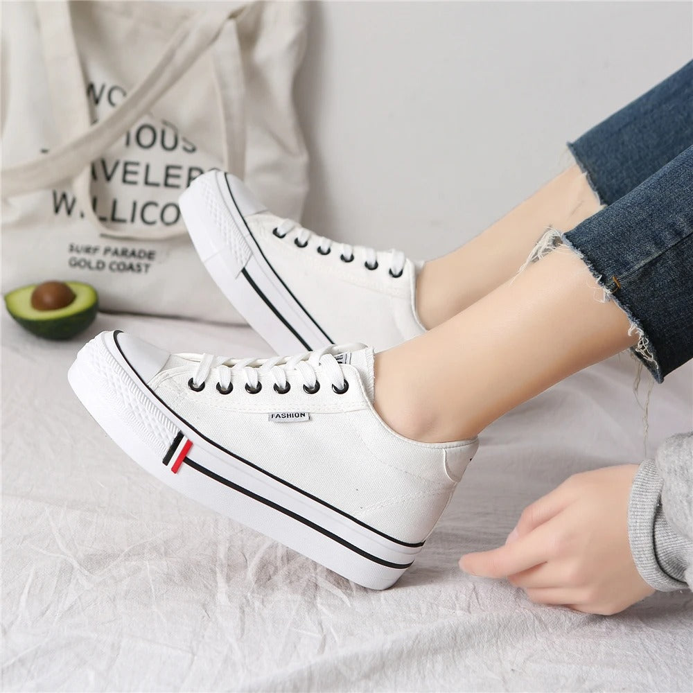 Dames canvas sneakers met plateauzool