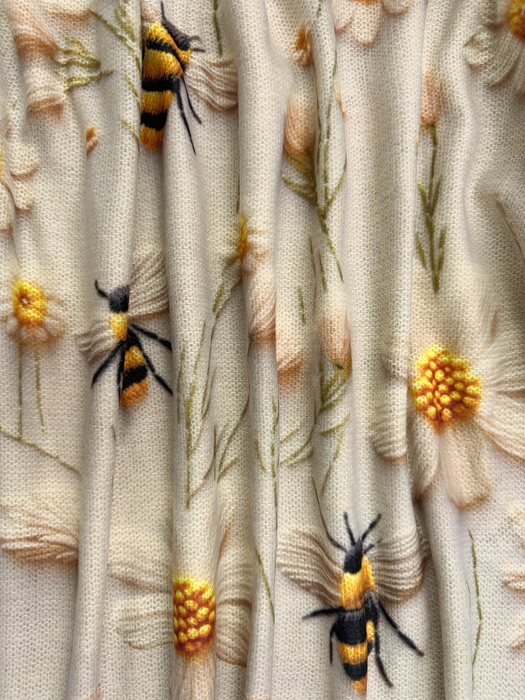 Dames sweater met bijenmotief