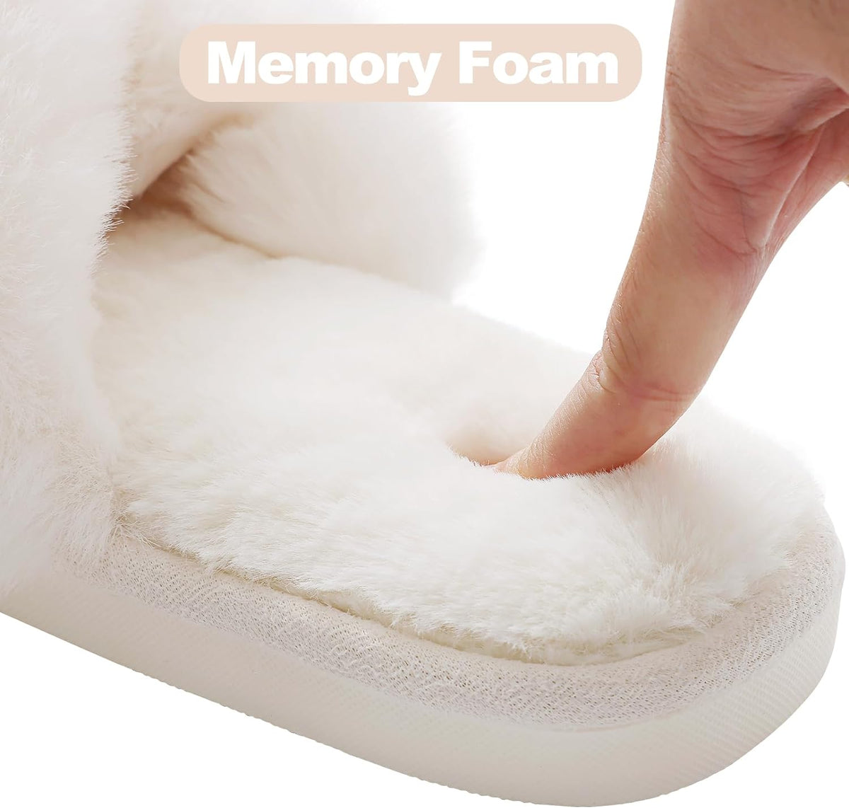 Fuzzy slippers met memory foam