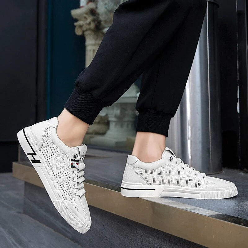 Heren sneaker van geperforeerd leer met lichtgewicht constructie