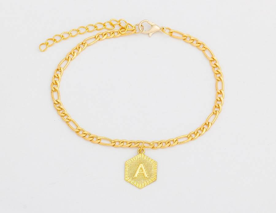 Letter charm enkelbandje