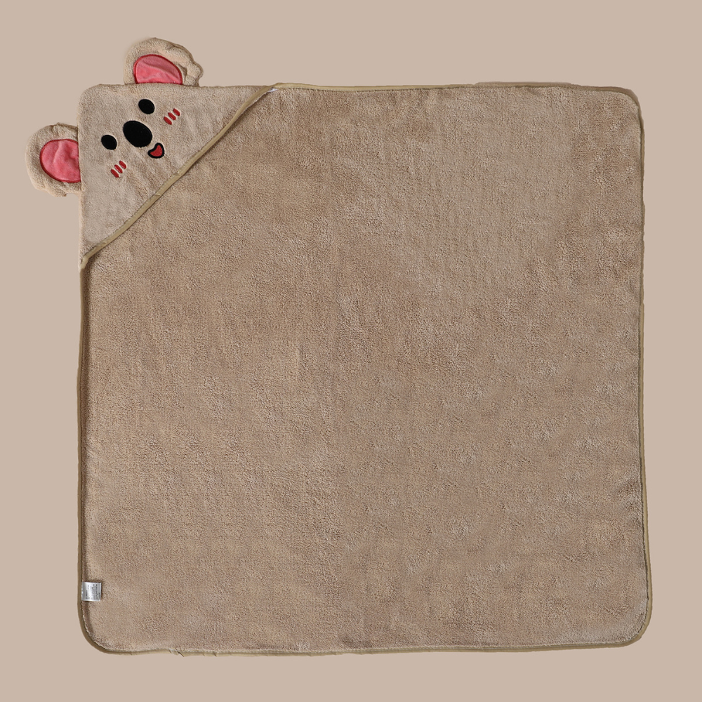 Knuffelzachte badcape met capuchon – droogt snel & houdt warm