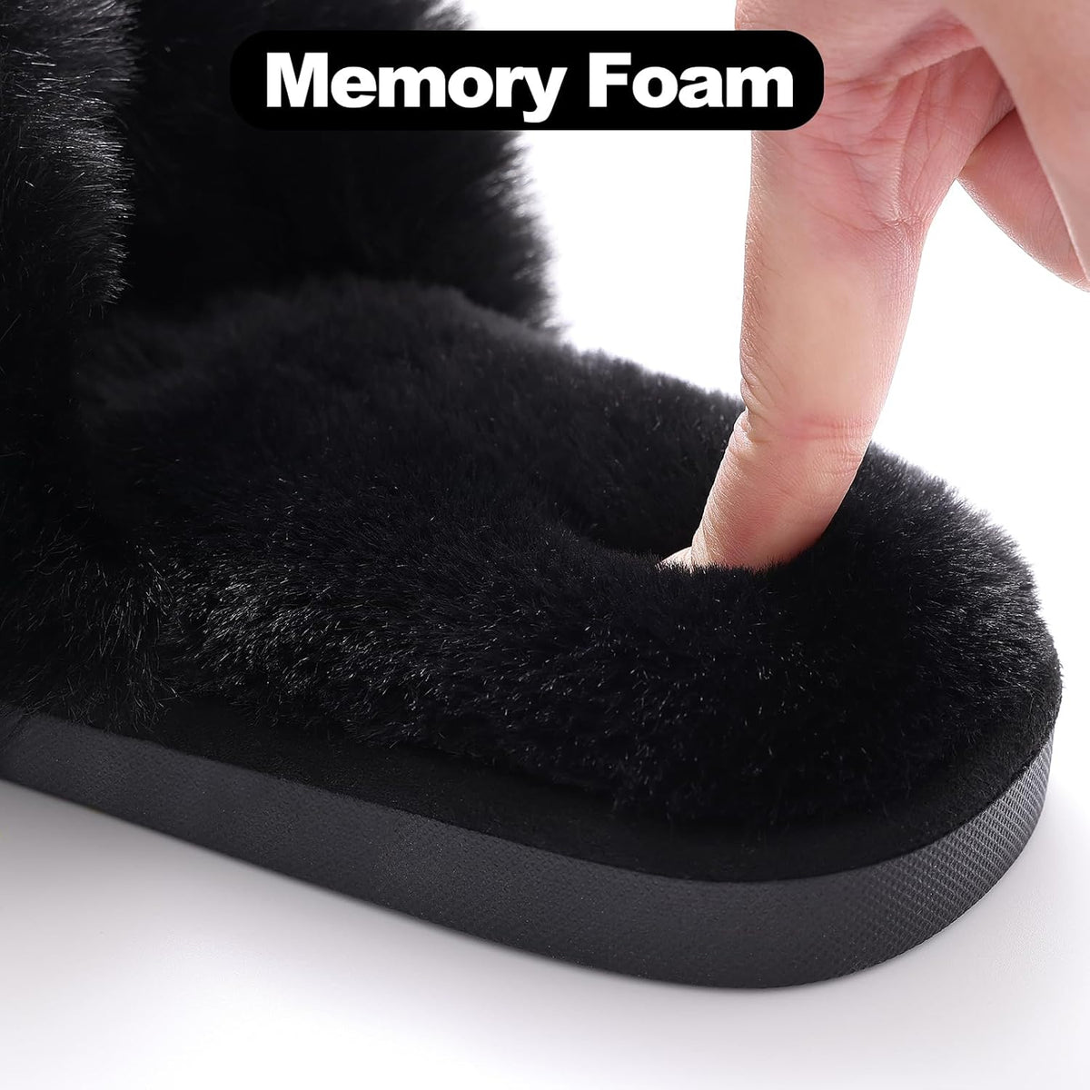 Fuzzy slippers met memory foam