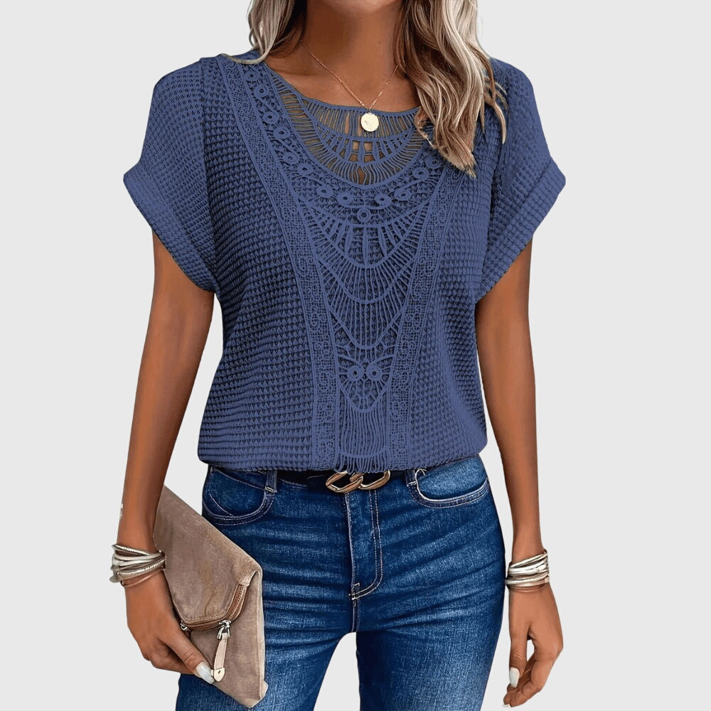 Rania | Lichte blouse met kanten details