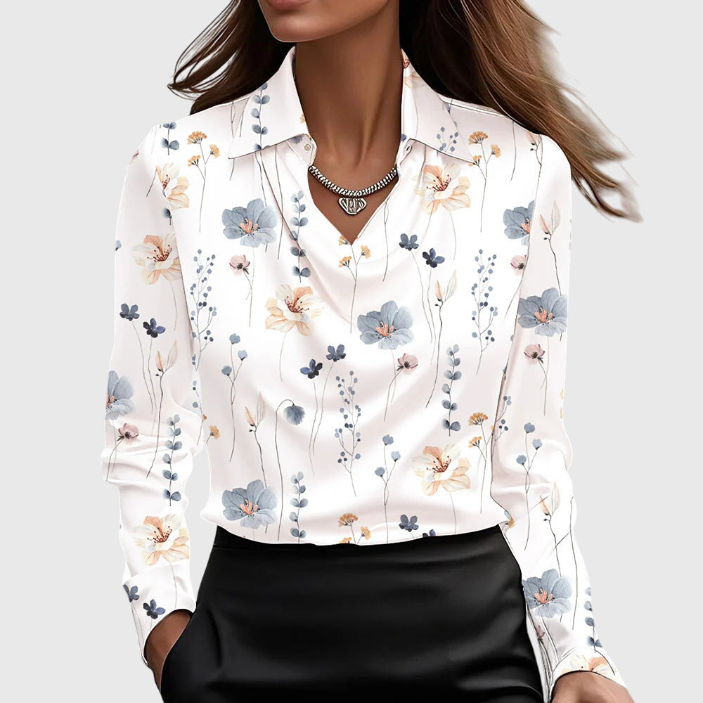 Elina | Glanzende damesblouse met geplooide halslijn
