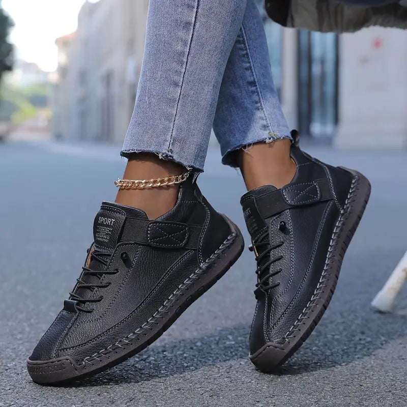 Brede damesinstapsneakers met elastische zijpanelen