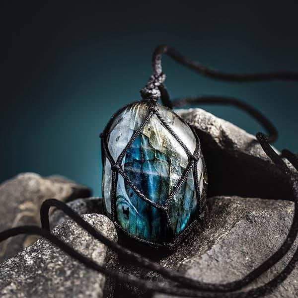 Mystieke labradoriet drakenhart ketting