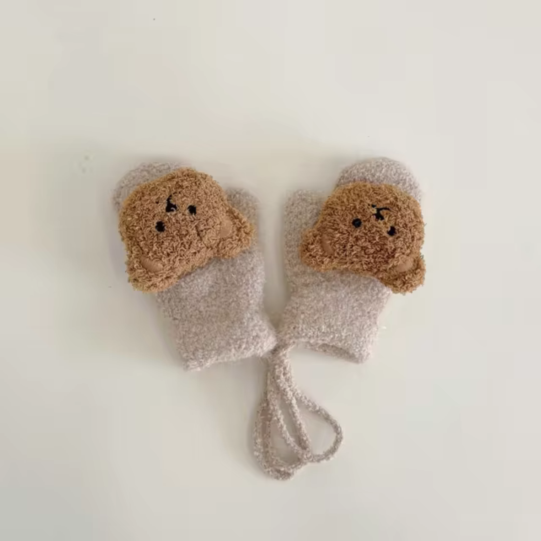 Kinder wantjes met berengezicht