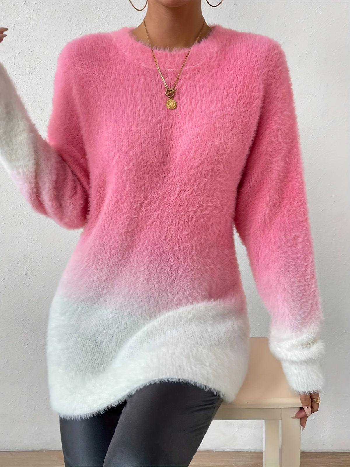 Gegradueerde kleur crew neck fuzzy trui