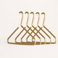 Massieve matte kledinghangers – set van 5 — afbeelding 4
