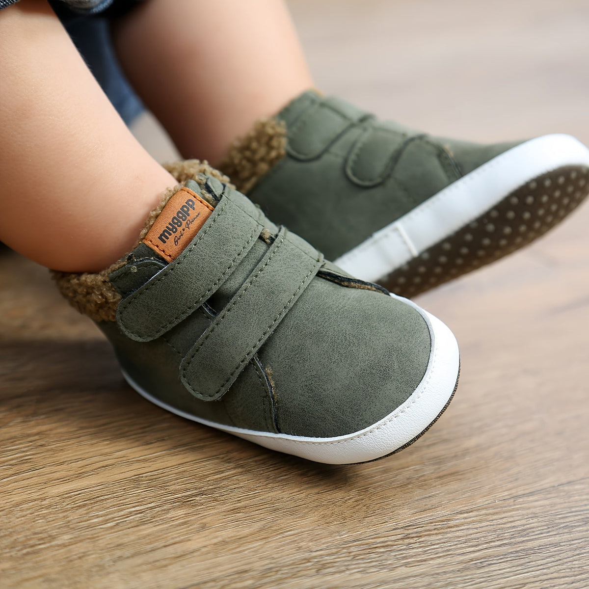 Warme babylaarsjes met klittenband Noor