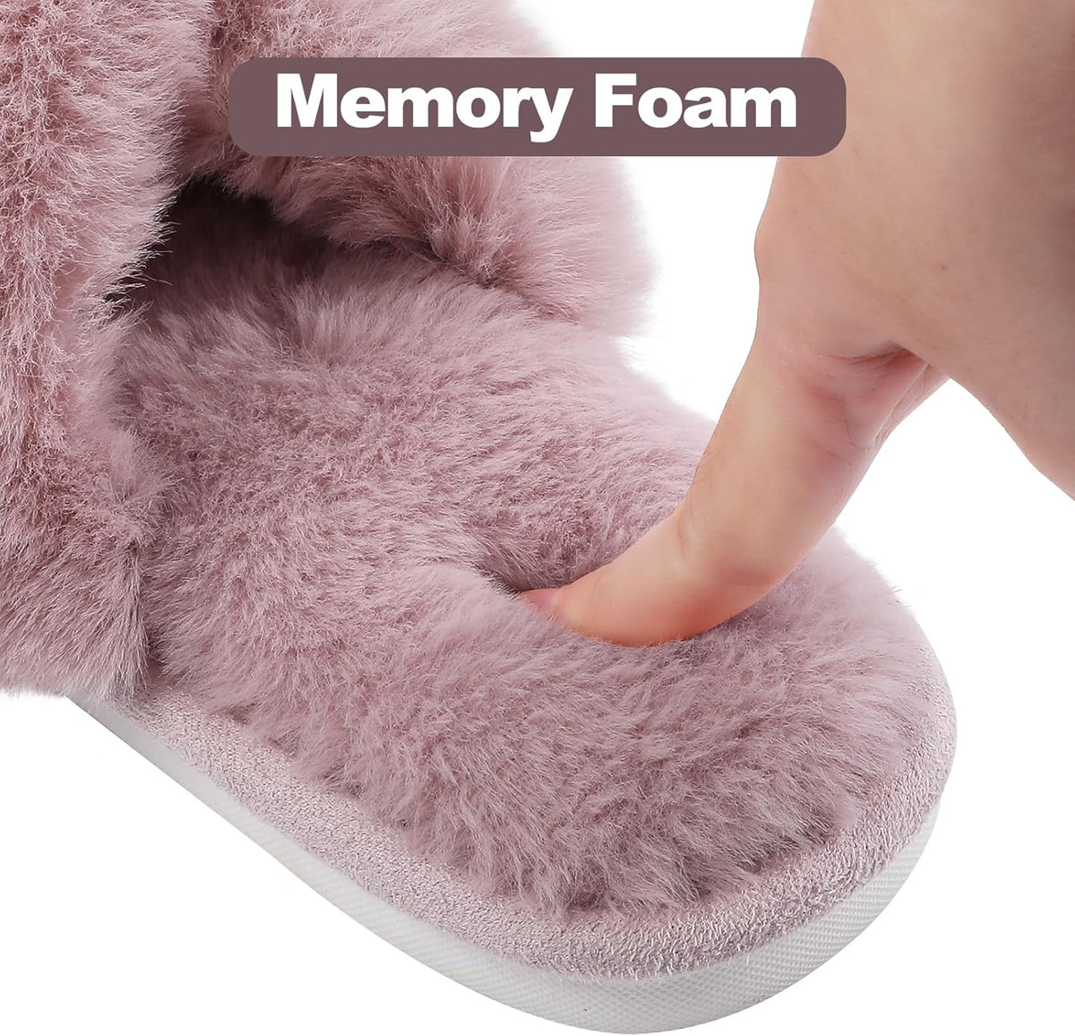 Fuzzy slippers met memory foam