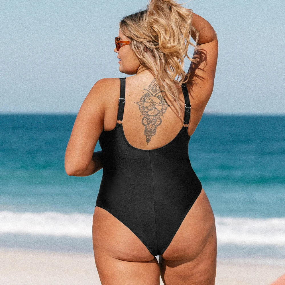 Jolie plus-size badpak