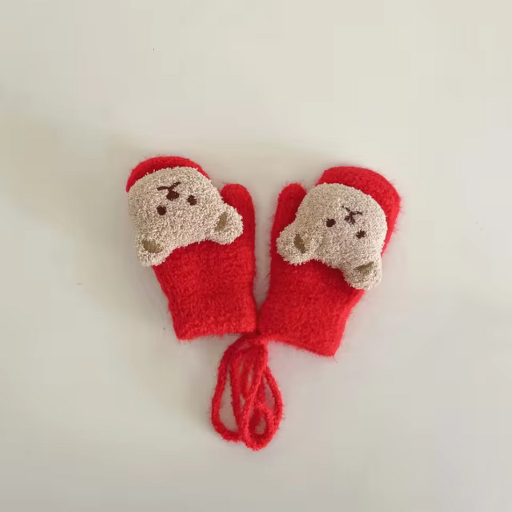 Kinder wantjes met berengezicht