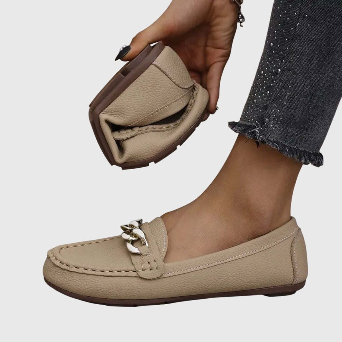 Damesloafers met goudkleurige ketting en zachte binnenzool