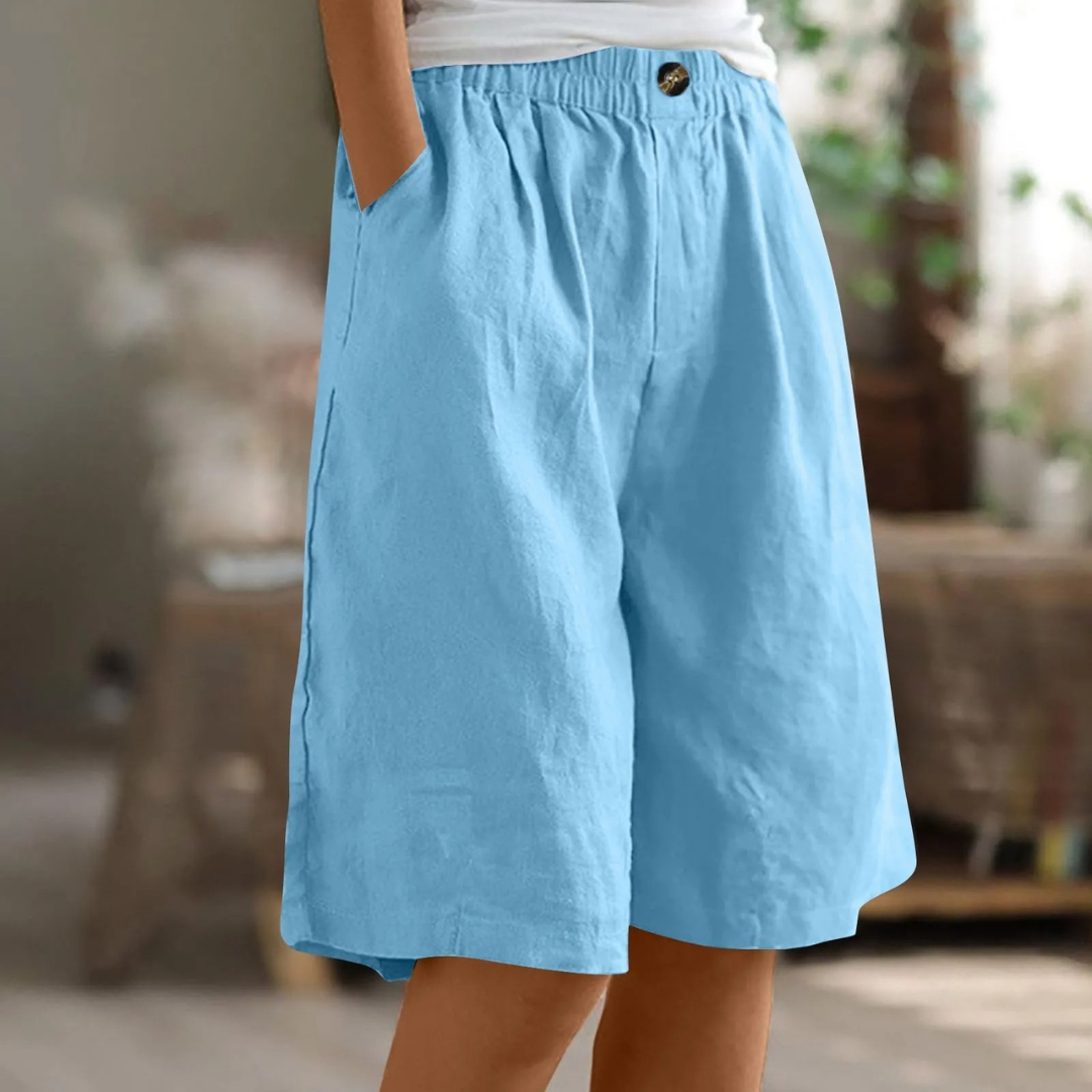 Akua | Damesshort met wijde pijpen, zakken en elastische taille
