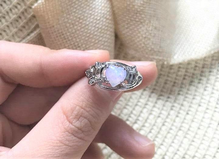 Mam gegraveerd hart opaal ring