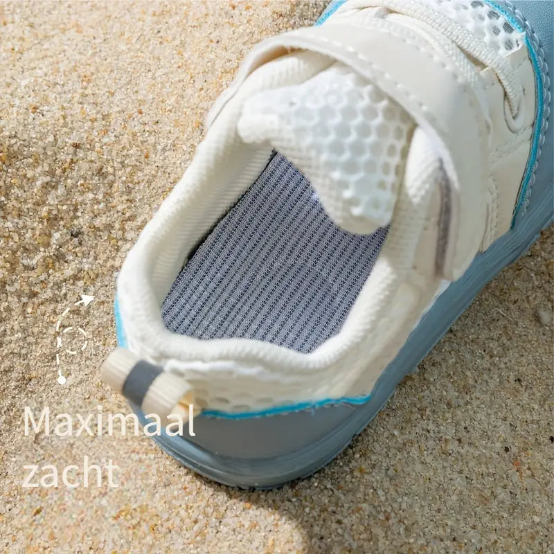 Baby barefoot sneakers