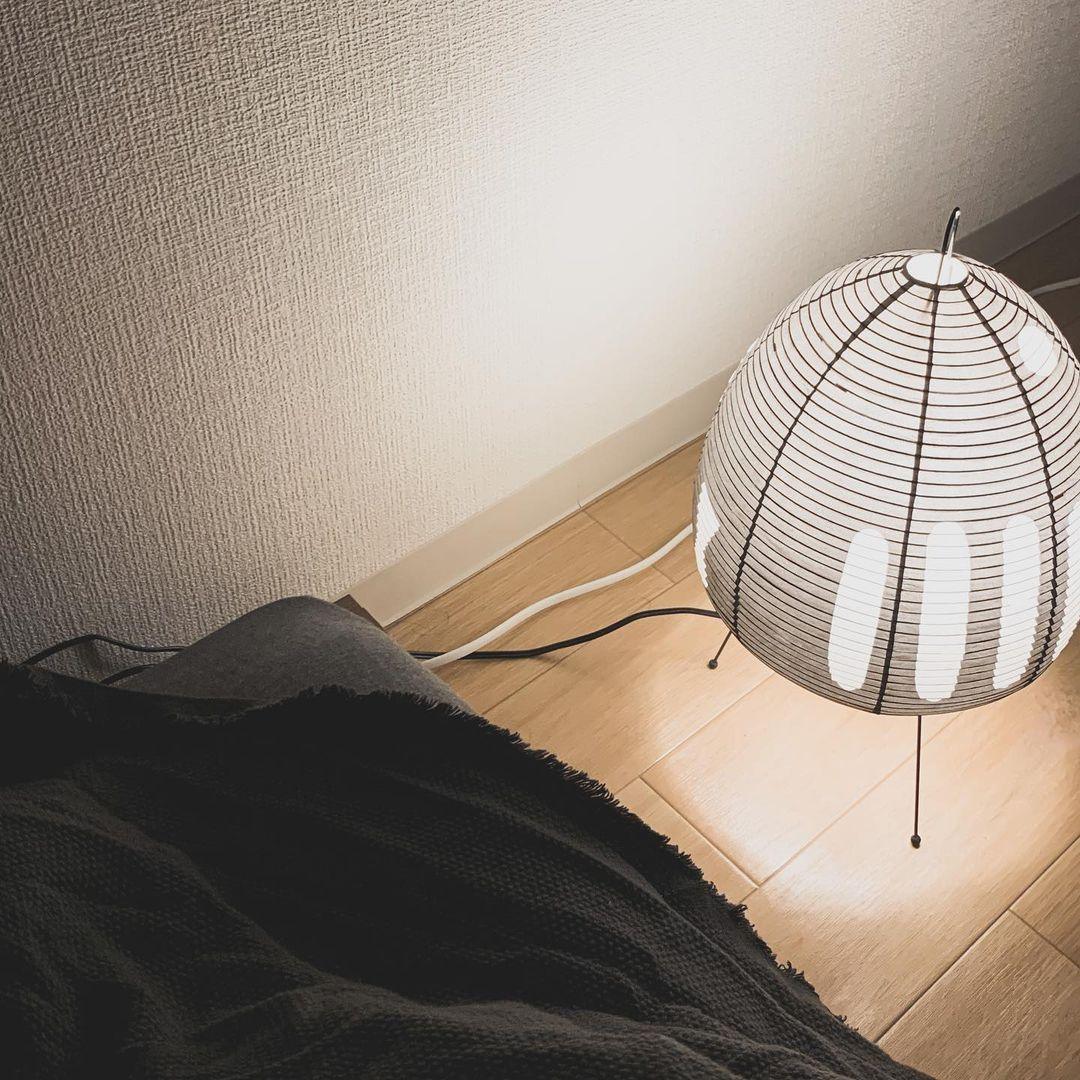 Japanse papieren tafellamp – Liva