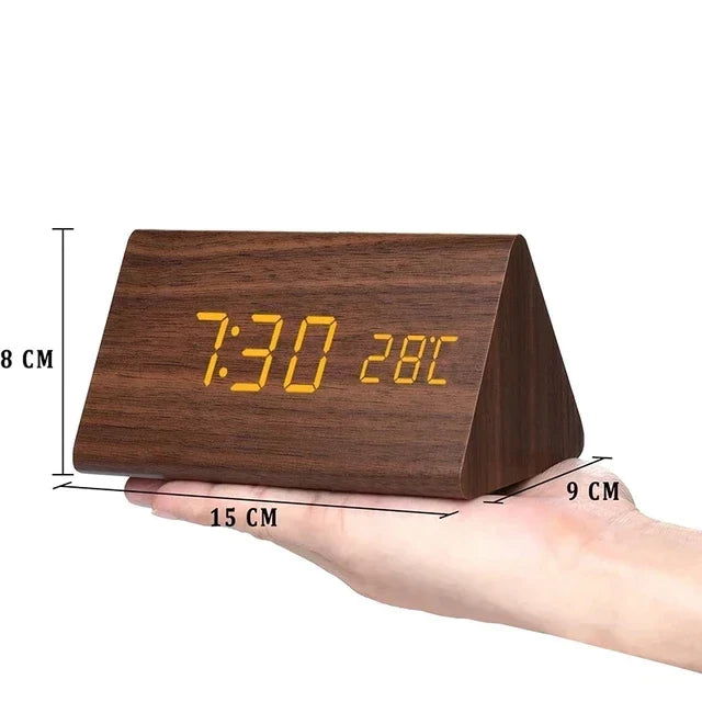 Houten LED wekker met spraakbesturing