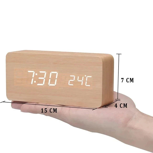 Houten LED wekker met spraakbesturing