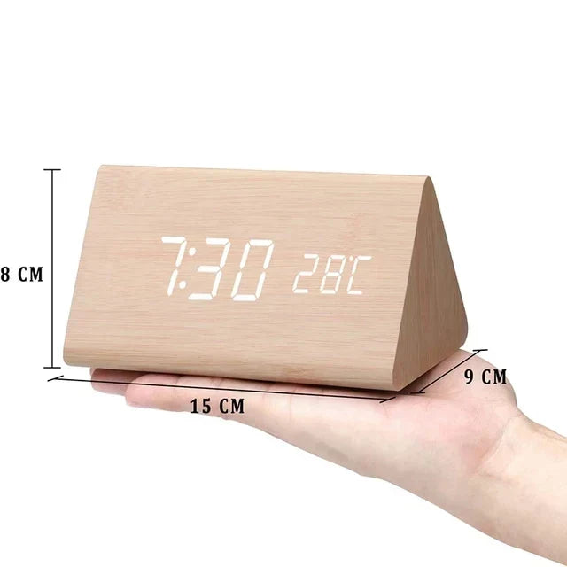 Houten LED wekker met spraakbesturing