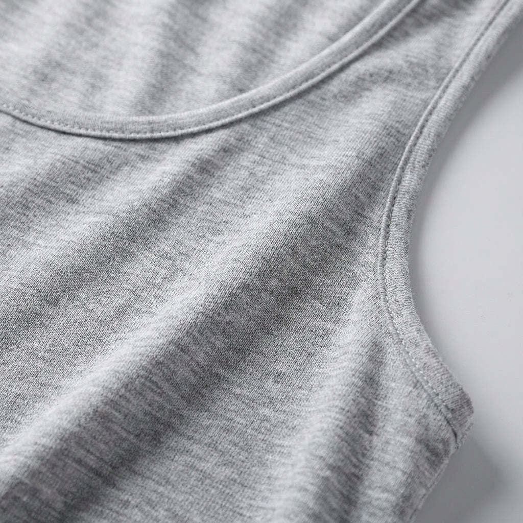 Mouwloos sporttop van elastische stof — afbeelding 11