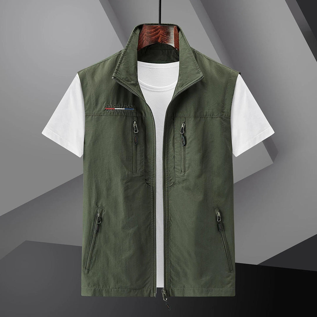 Lichte bodywarmer met rits aan de voorkant