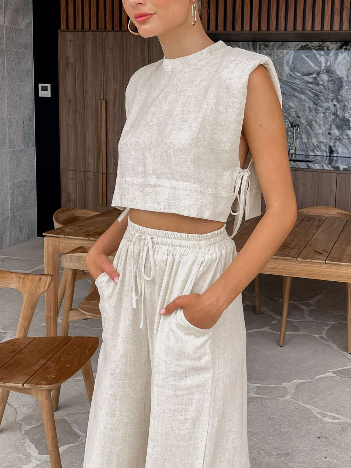 Tweedelige zomer set met crop-top en broek