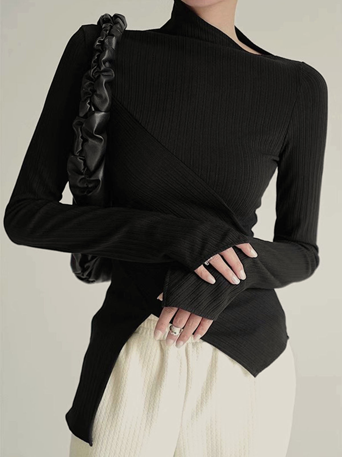 Asymmetrische trui met snede voor dames