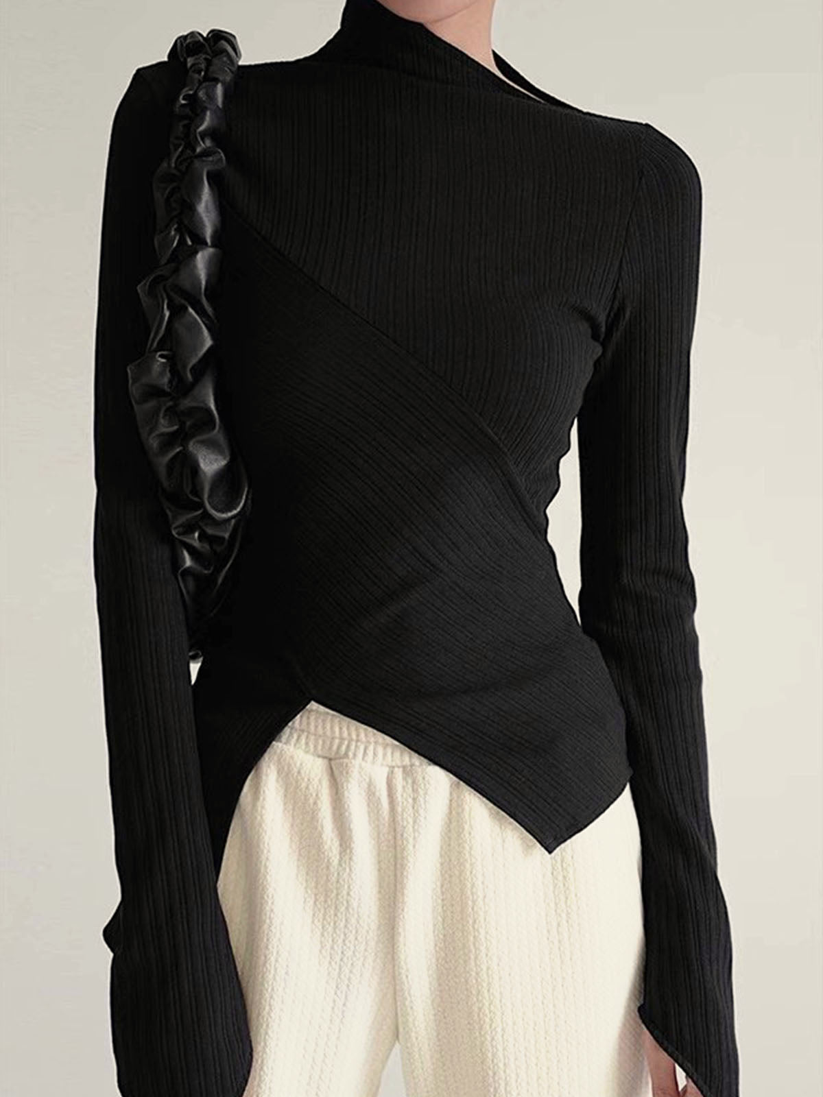 Asymmetrische trui met snede voor dames