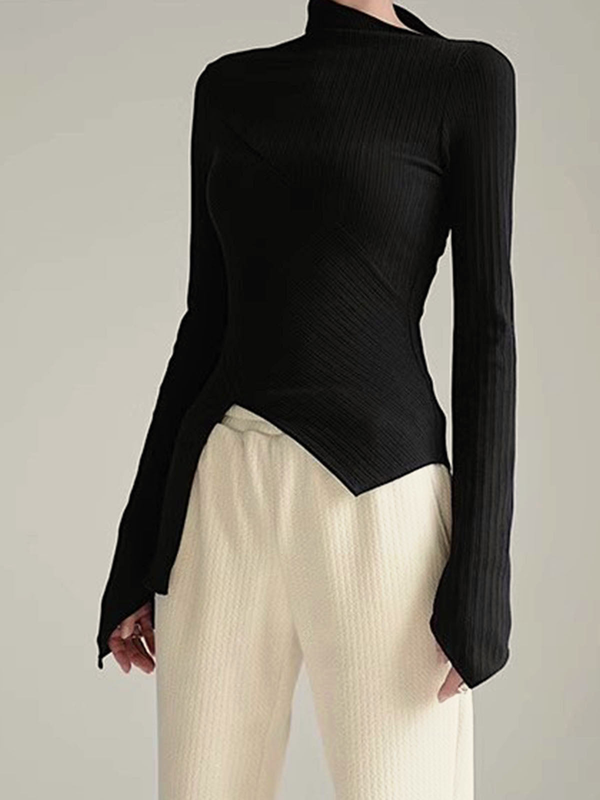 Asymmetrische trui met snede voor dames