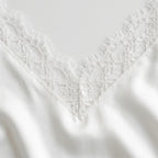 Witte mini-jurk met open rug
