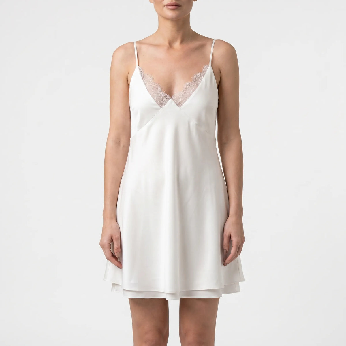 Witte mini-jurk met open rug
