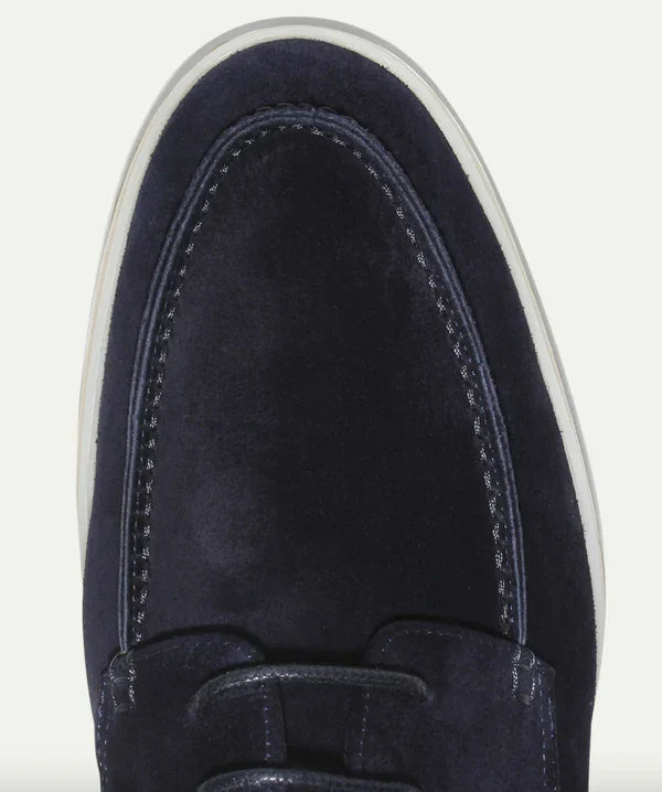 Leren herenschoenen met veters en stevige zool