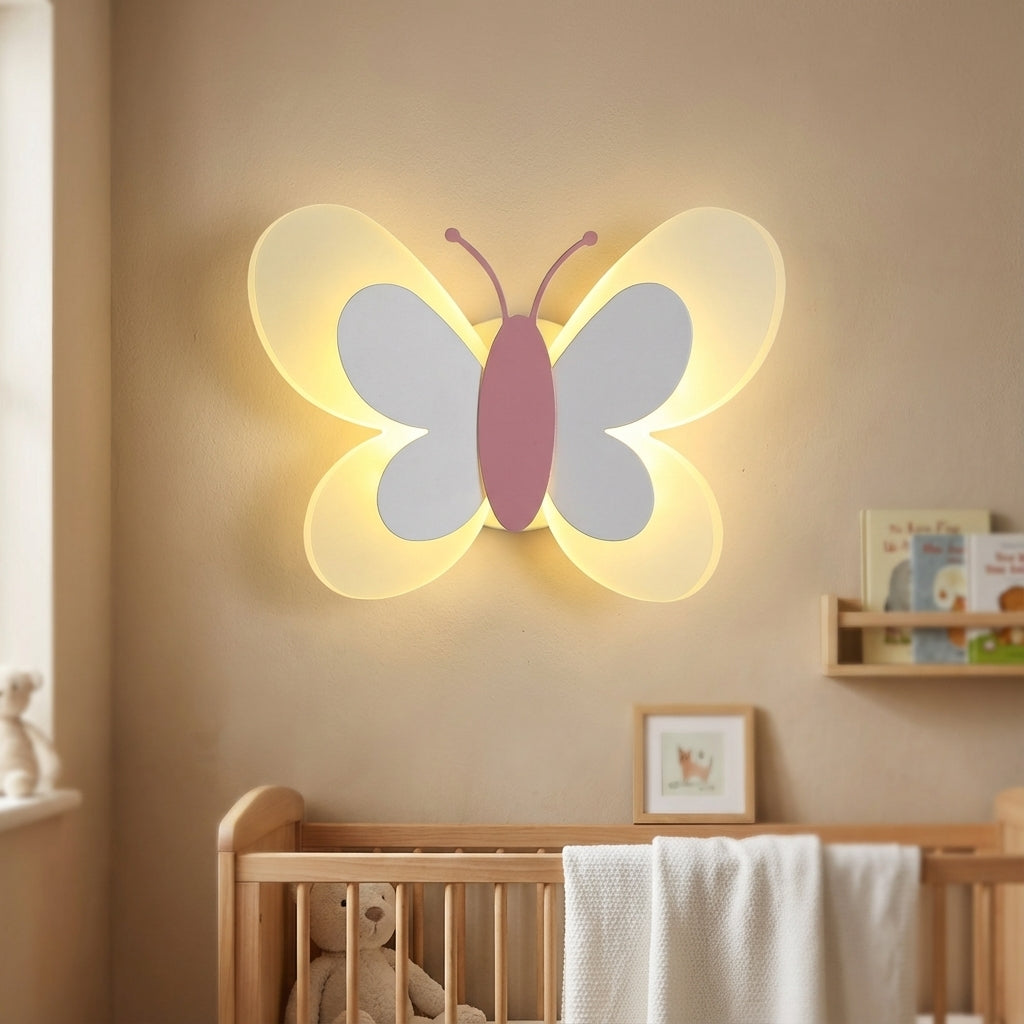 Vlindervormige wandlamp