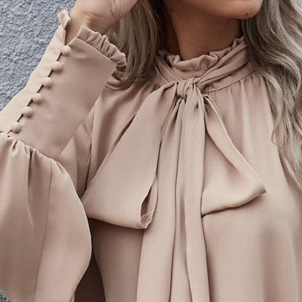 Losvallende formele damesblouse
