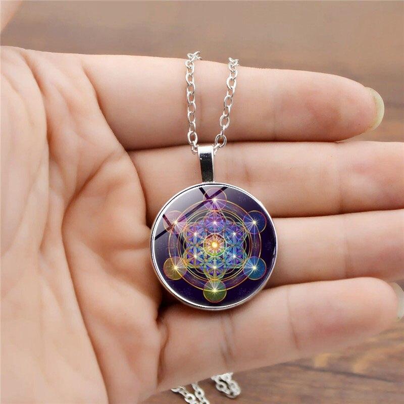 Chakra hangertje met metatron’s kubus