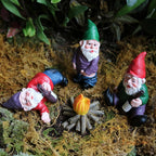 Dronken kabouters – creatieve tuindecoratie