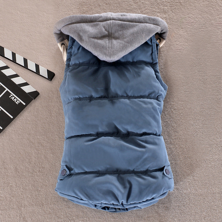 Fabiola | Mouwloze bodywarmer met capuchon en drukknopen